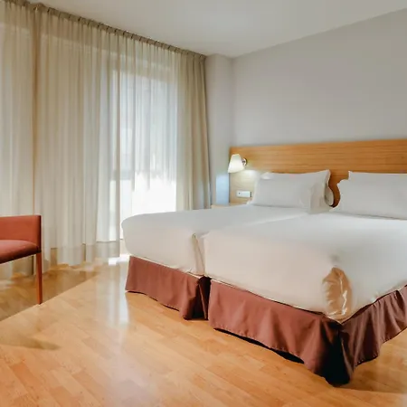 Hotel Hesperia Centro 3*